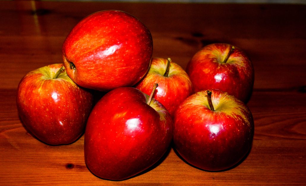 gala and Fuji red apples | Buy at a cheap price 