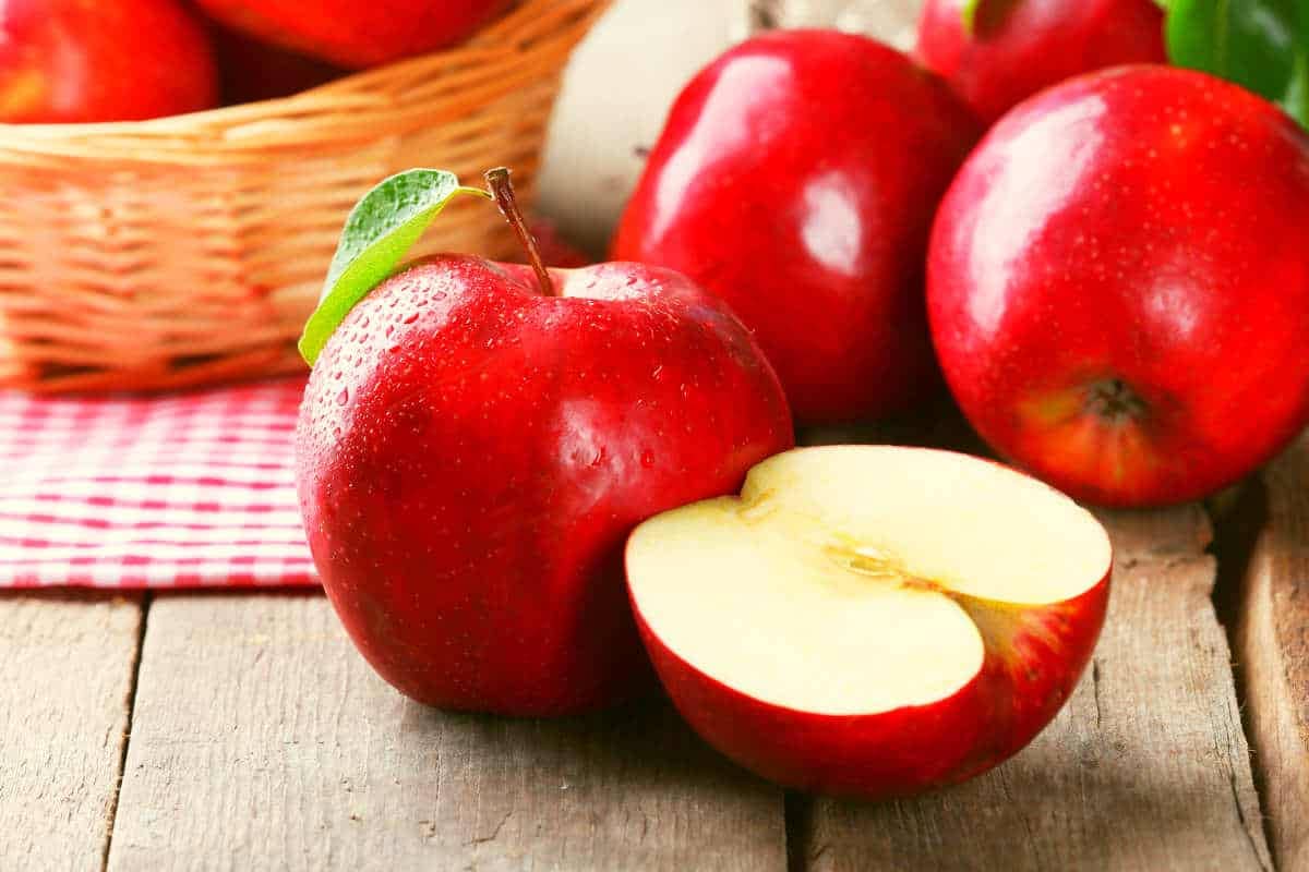  Apple Fruit 1Kg in Delhi; Antioxidants Minerals Source 3 Colors Green Yellow Red 